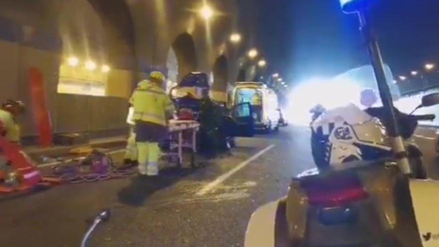 Un herido en la colisión de tres vehículos en el túnel de La Ballena