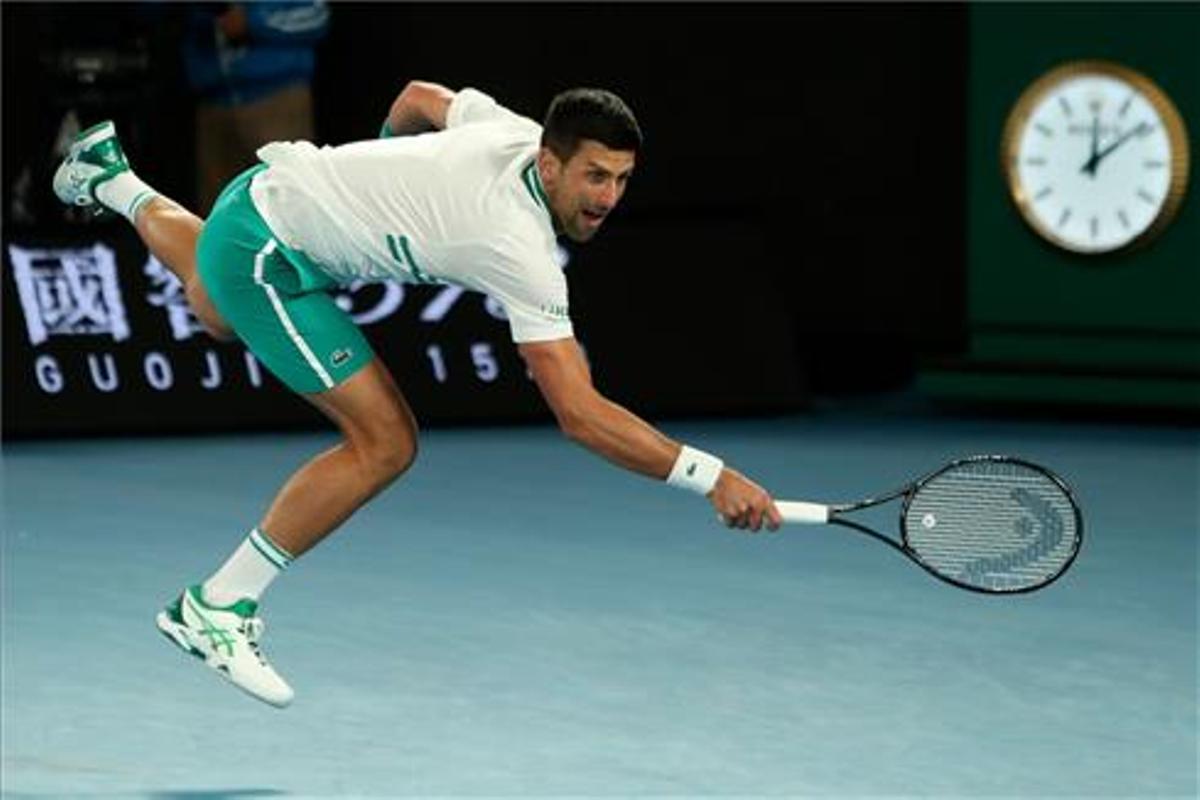 Djokovic supera la seva lesió i arriba als quarts a Austràlia Djokovic supera la seva lesió i arriba als quarts a Austràlia