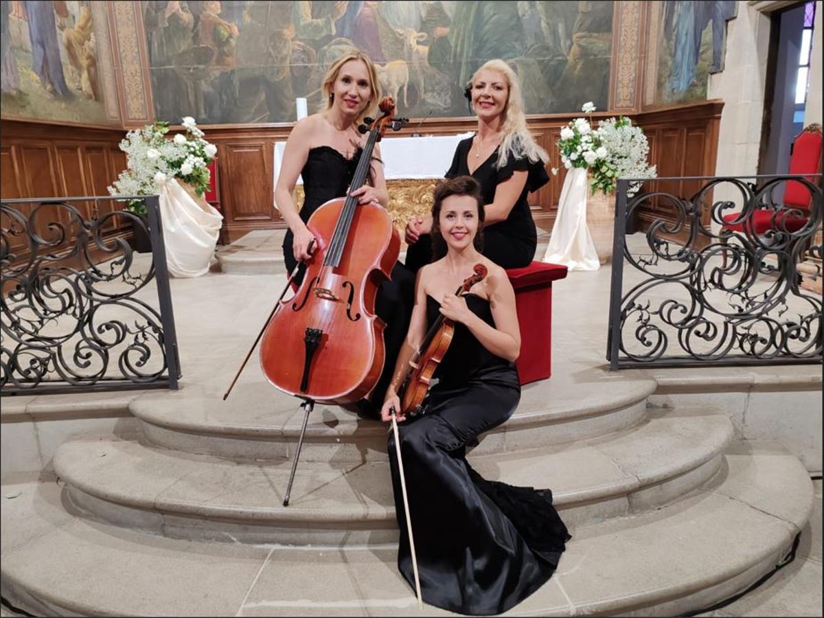 Alena Tikhmanovich, Natalia Klymyshyn i Lilia Bokhonko són les components de Gardenia Trio.