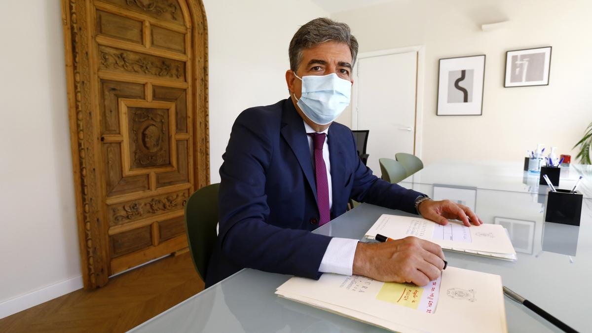 Dámaso Cruz Gimeno, decano del Colegio Notarial de Aragón.