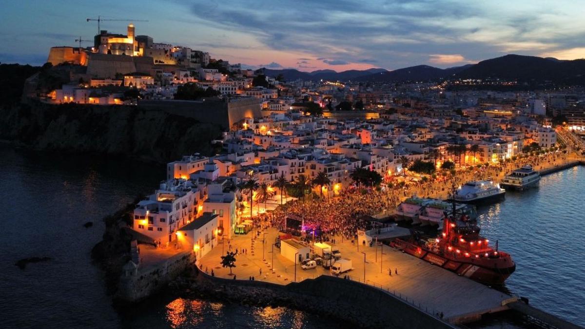 The port of Ibiza once again hosts the Portside party organized by Club Chinois.