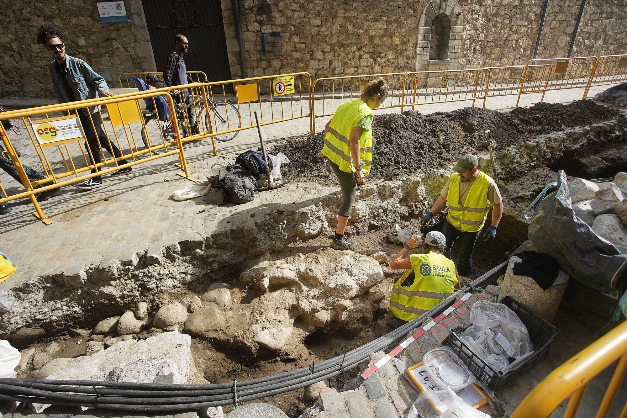 Troballa de restes romanes a les obres a Ballesteries