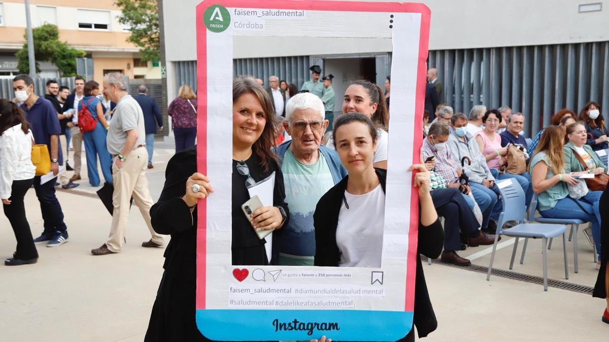 Profesionales, usuarios y familiares, en los actos de Asaenec.