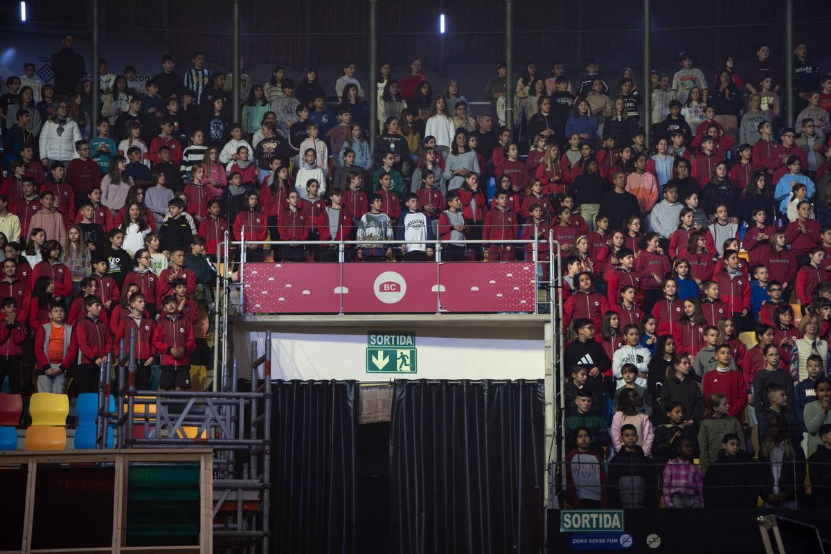 Ensayo previo al gran acto de celebración de los 200 años de las Escuelas Vedruna, con la participación de 1.000 niños en el Tarraco Arena