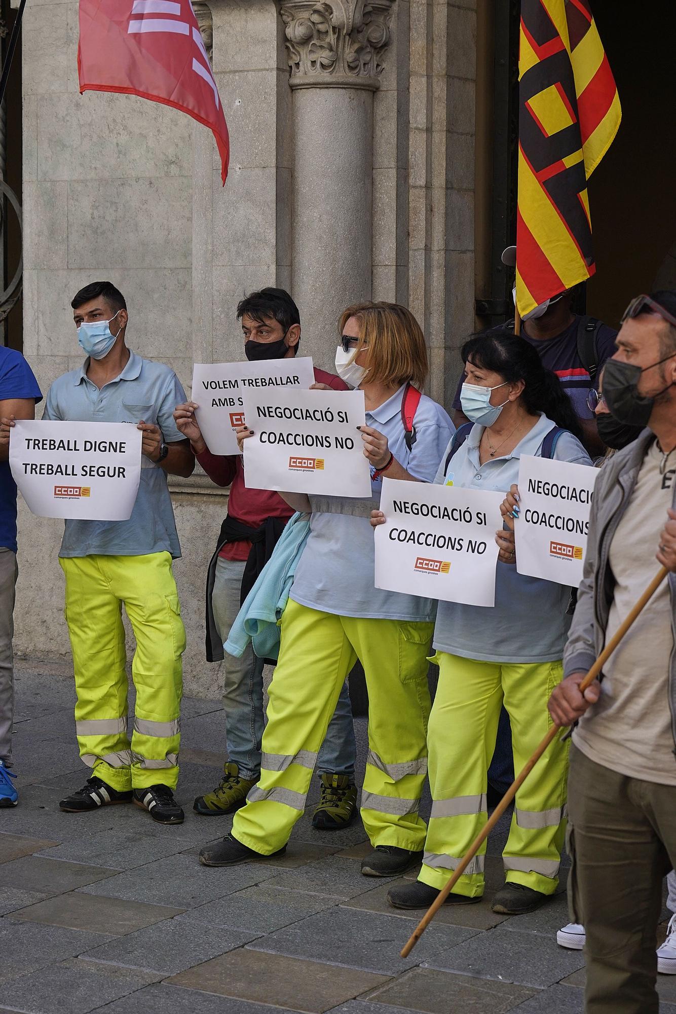 Treballadors de Girona+Neta lamenten que els «criminalitzin» per la brutícia i ho atribueixen a «retallades encobertes»