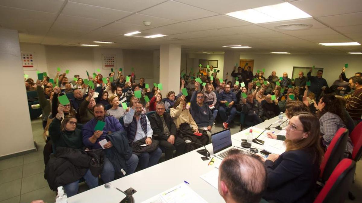 Los &quot;foguerers&quot; votan a favor de adelantar las elecciones a la Federació.