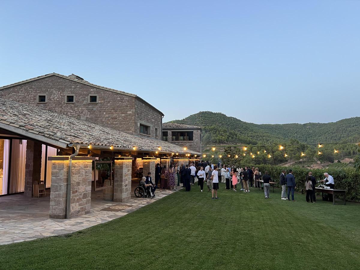 El jardí de la finca Mas Pubill durant un esdeveniment