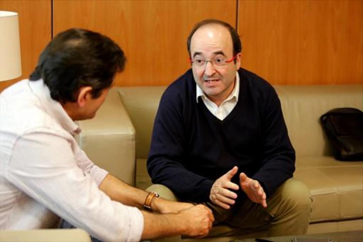El líder del PSC, Miquel Iceta, y el presidente de la gestora del PSOE, Javier Fernández. El líder del PSC, Miquel Iceta, y el presidente de la gestora del PSOE, Javier Fernández.