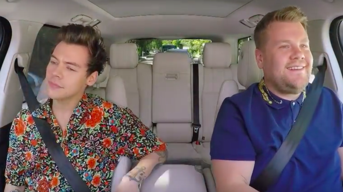 Harry Styles y James Corden en el Carpool Karaoke