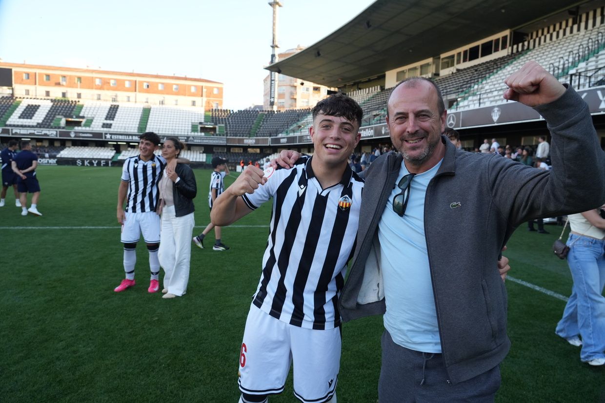 ¡Las mejores imágenes de la celebración del ascenso a Segunda Federación del Castellón B!
