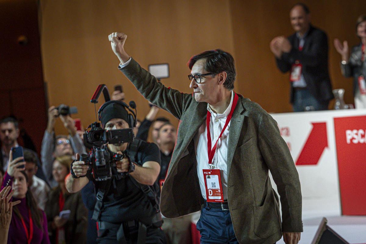 Pedro Sánchez arropa a Salvador Illa en EL 15º Congreso del PSC en Barcelona