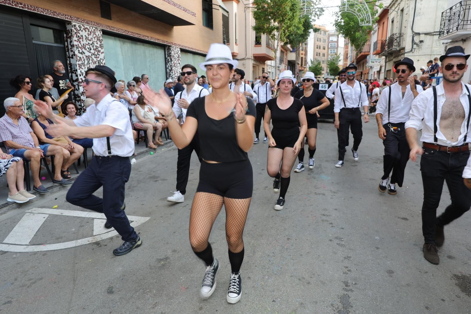 Galería | El Grau disfruta de su desfile de peñas