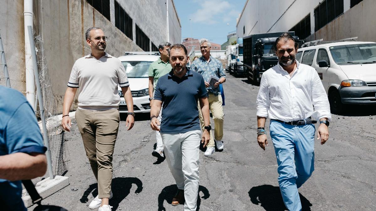 Javier Rivero, José Manuel Bermúdez y Manuel Fernández, en el Polígono de Buenos Aires-Costa Sur.