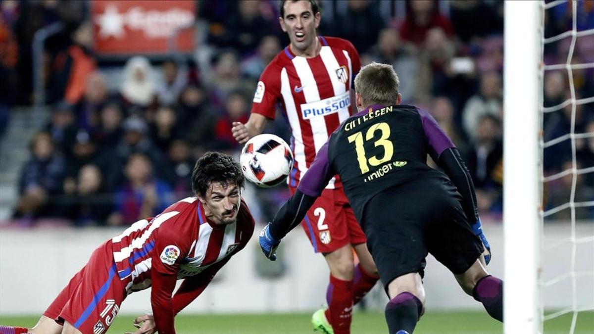 Jasper Cillessen, en una acción en el partido de Copa