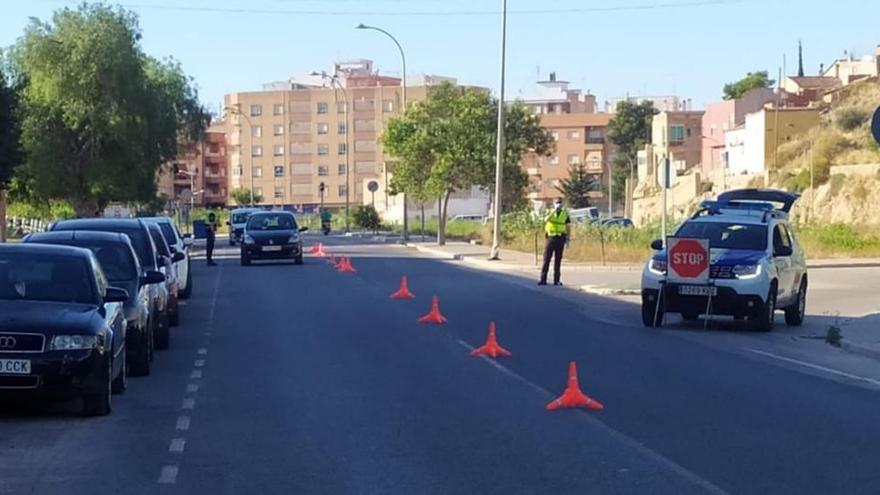 Imagen de uno de los controles realizados por  la Policía Local de Callosa de Segura