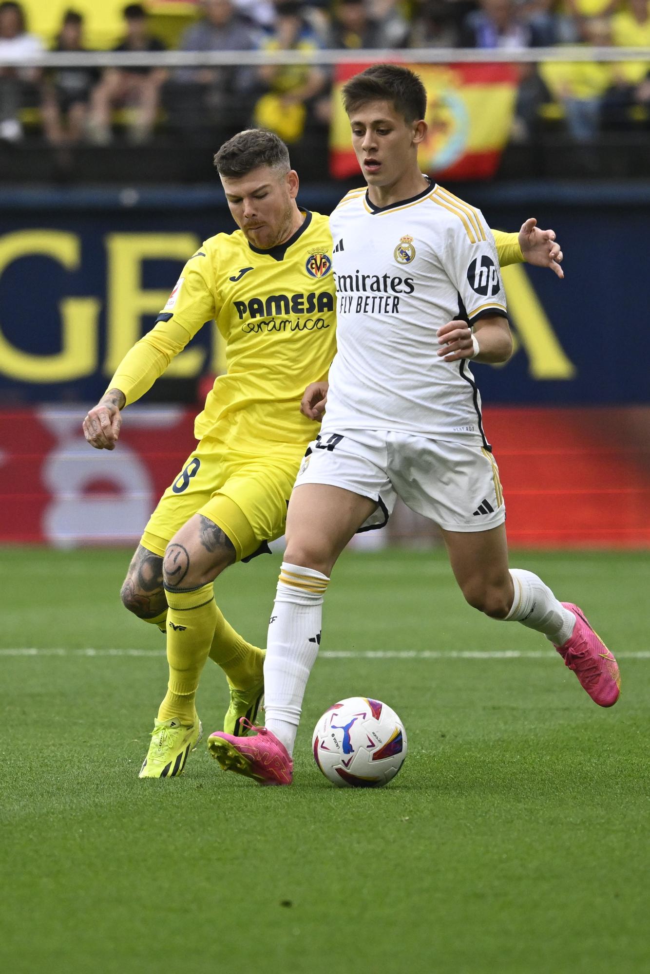 El Real Madrid impone su pegada ante el Villarreal en el primer tiempo (1-4)