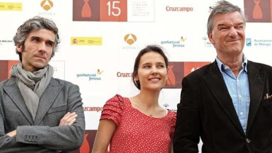 El equipo de &#039;Adiós a la reina&#039;, en la última presentación del festival.