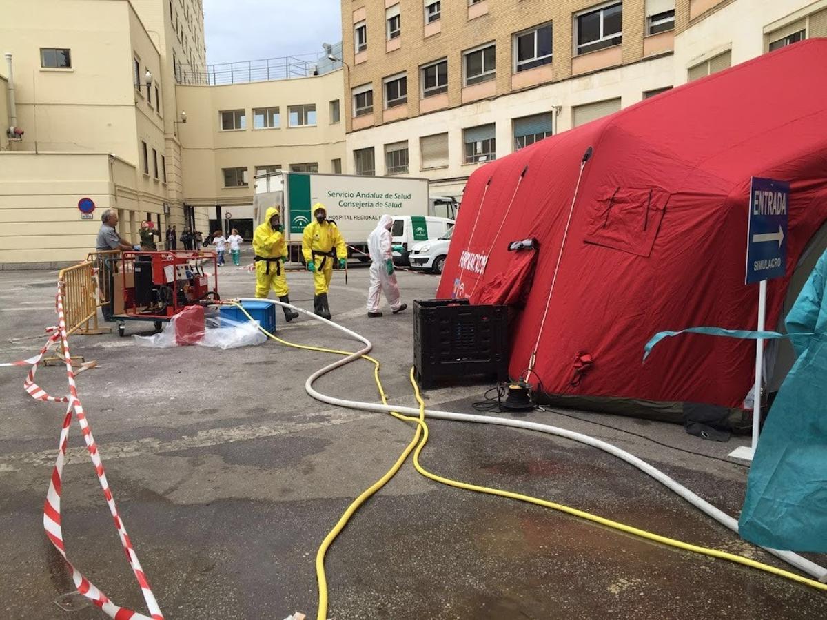 Profesionales del Hospital Regional llevan a cabo un simulacro