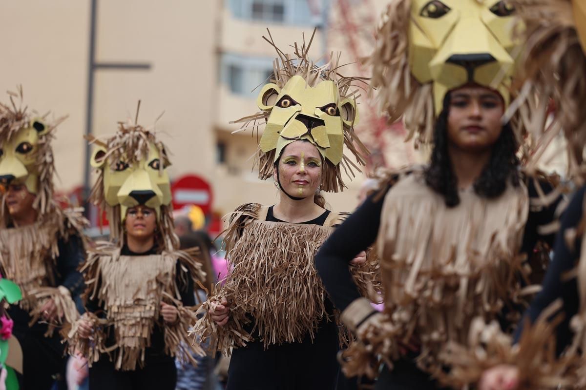Búscate en las imágenes de la rúa de Carnaval de Ibiza