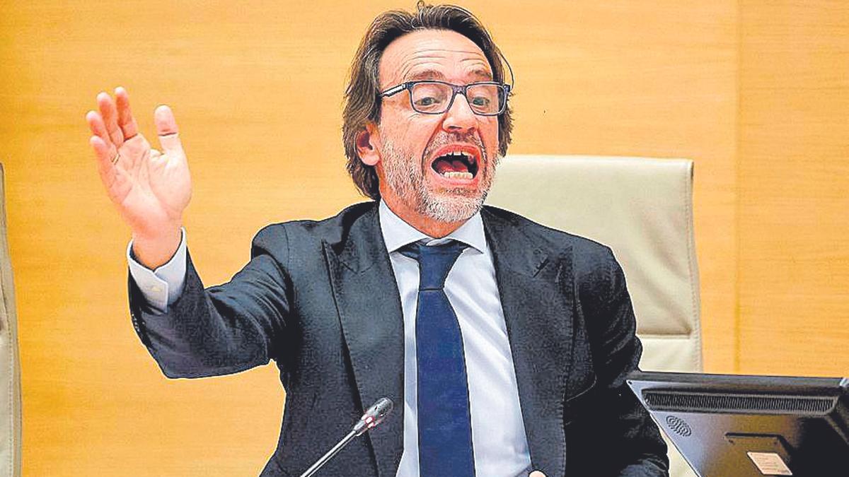 El jefe de gabinete de Mazón, José Manuel Cuenca, en su comparecencia en el Congreso de los Diputados.