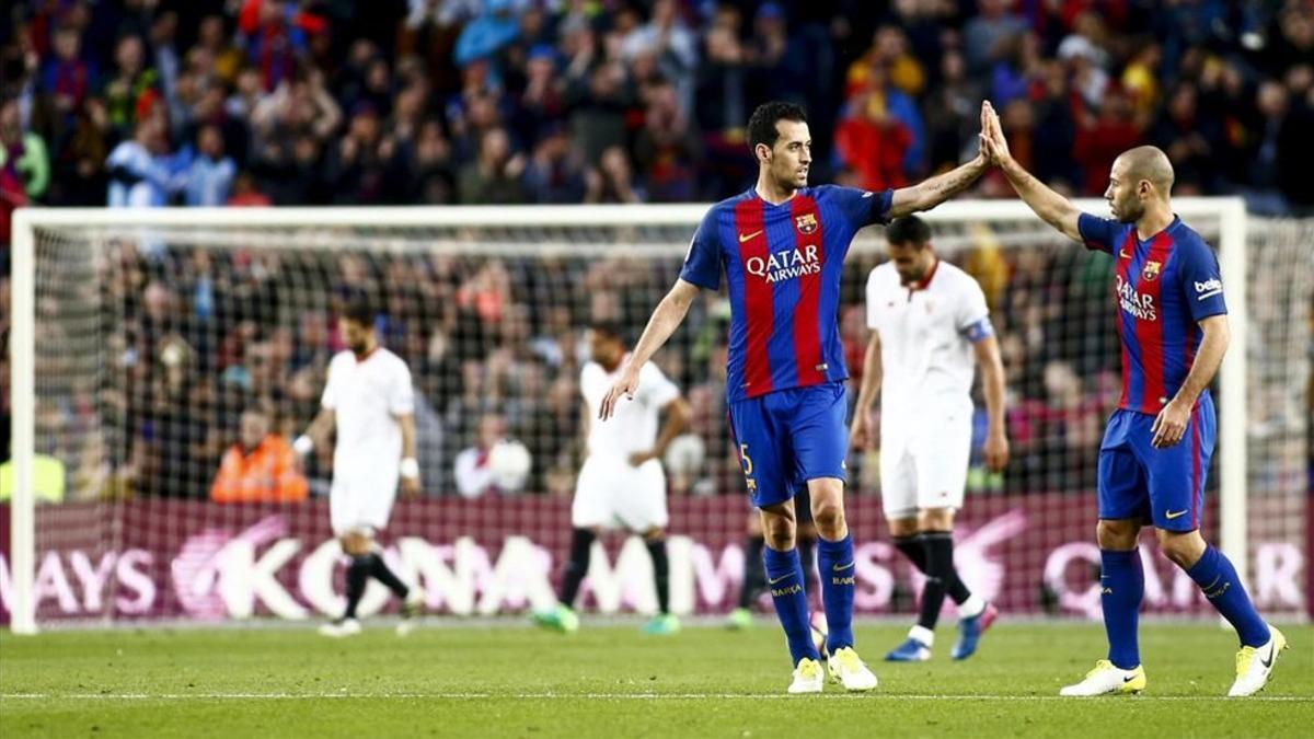 Busquets y Mascherano, dos fijos en La Rosaleda