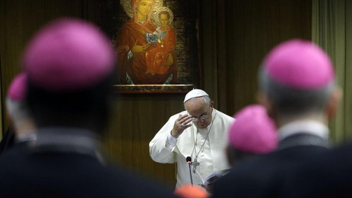 El papa Francisco, durante el Sínodo de la Familia, este lunes en el Vaticano.