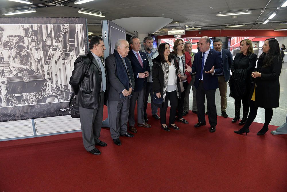 La estación de tren madrileña albergará, hasta el 16 de abril, una muestra fotográfica con grandes instantáneas representativas de la semana grande de la ciudad del Torcal.