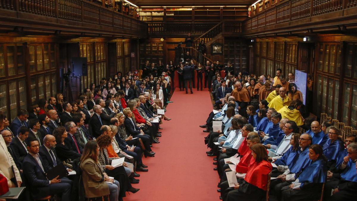 La biblioteca de la Universidad, durante el acto de entrega de este año de los premios a sus mejores estudiantes