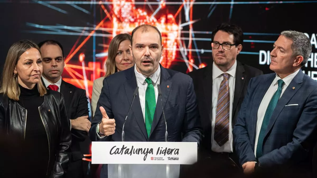 El Govern lanza un concurso de 200 millones para conectar todos los centros públicos a la fibra óptica pública
