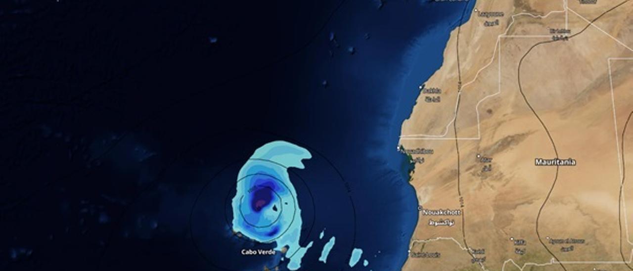 Posible ciclón tropical al norte de Cabo Verde y con tendencia a aproximarse ligeramente a Canarias (mapa con la previsión para el domingo).