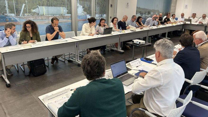 Un momento de la reunión de seguimiento con los participantes en el simulacro. | C. M. A.