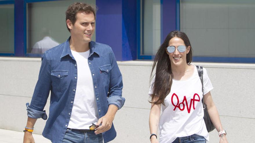 Albert Rivera, junto a MalÃº.