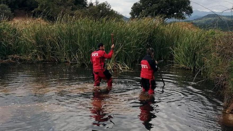 Recerca dels Bombers en una bassa d&#039;aigua de l&#039;home de 94 anys desaparegut a Lluçà