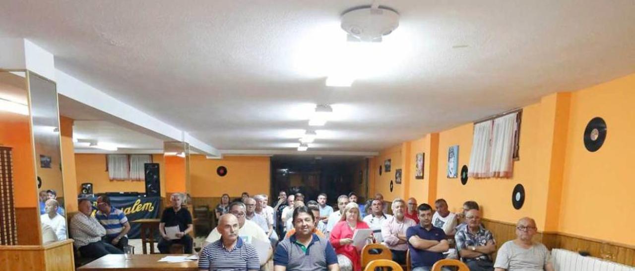 Asistentes, ayer, a la reunión organizativa del campeonato.