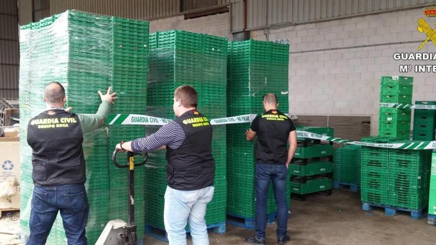 Cuatro detenidos en Alicante por robar cajas de plástico valoradas en 10.000 euros