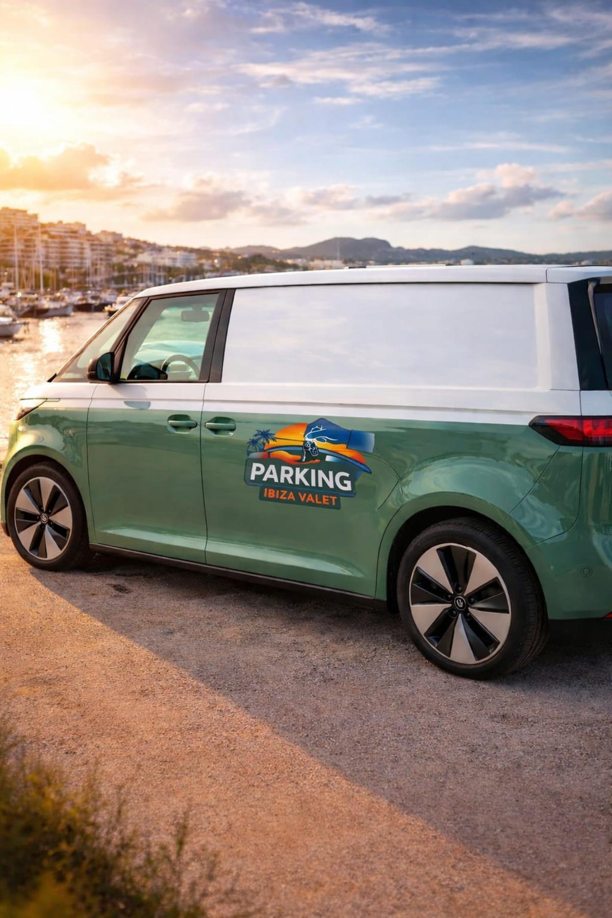 Una de las furgonetas que utilizará la empresa para sus traslados en Ibiza.
