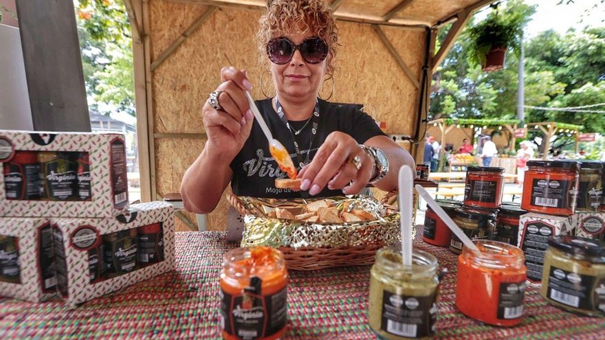Fruit, cheese and mojo to celebrate the Canary Islands