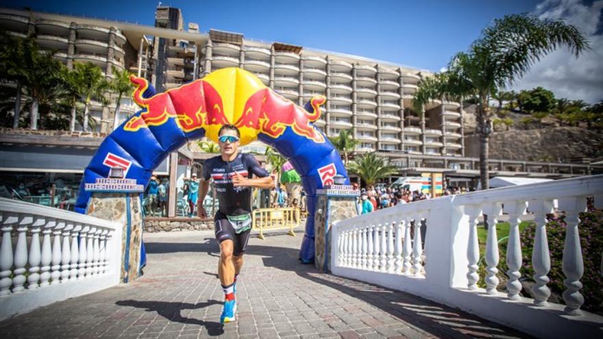 Jan Frodeno y Nicola Spirig, campeones del Anfi Challenge Mogán Gran Canaria