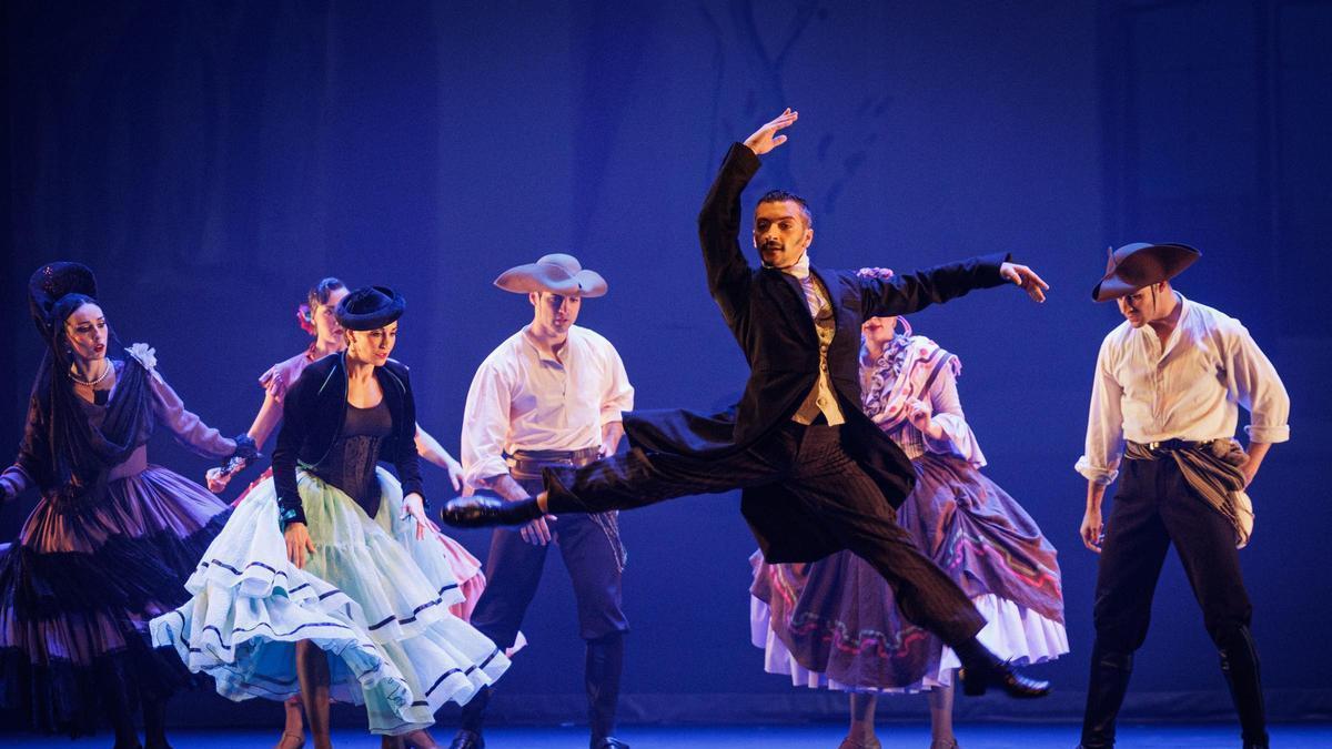 La Compañía Antonio Najarro, en una escena del ballet 'El Contrabandista'.