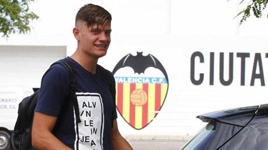 Mariano Konyk recoge sus cosas en Paterna y se va al Barça