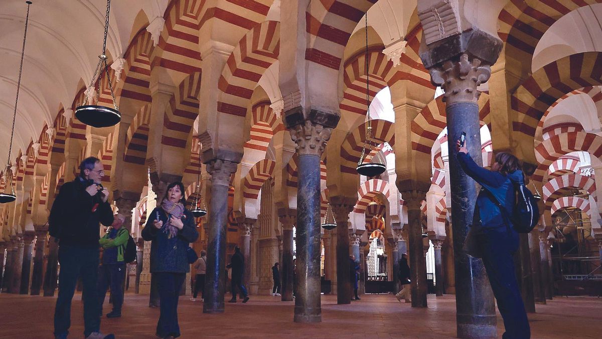 Los premios Cordobeses del Año cumplen 40 años, al igual que hace cuatro décadas que la Mezquita-Catedral es Patrimonio de la Humanidad.