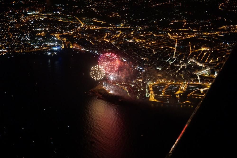 Gijón, la noche de los fuegos desde el aire