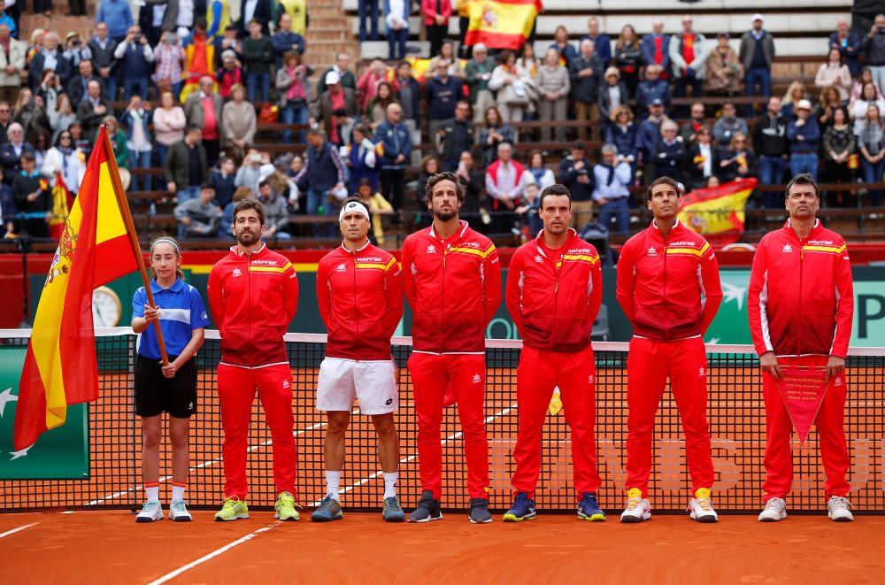 Primer partido de la Copa Davis en València entre Ferrer y Zverev.