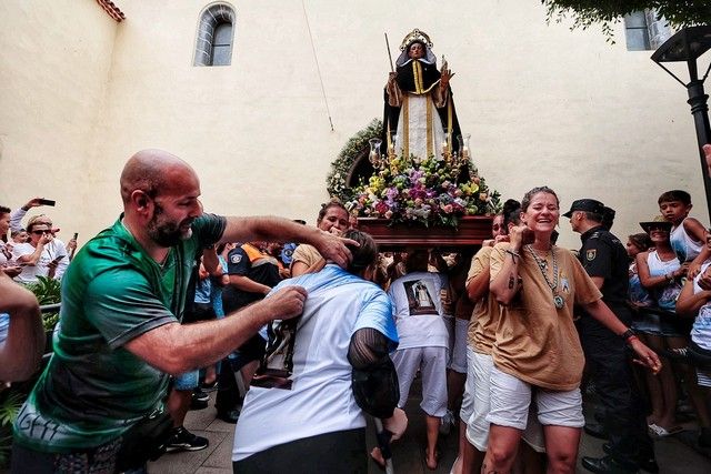 Embarcación de la Virgen del Carmen en Puerto de la Cruz, julio de 2022