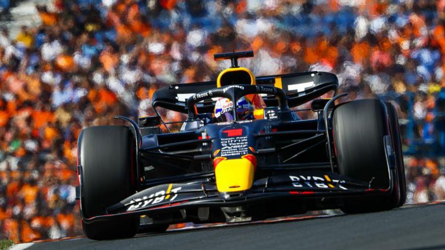 Max Verstappen es refà d’un mal primer dia i aconsegueix la «pole»