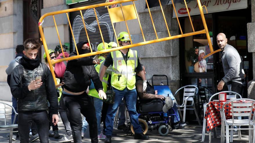 Las imágenes de la protesta de los CDR contra un acto de Vox en Barcelona.
