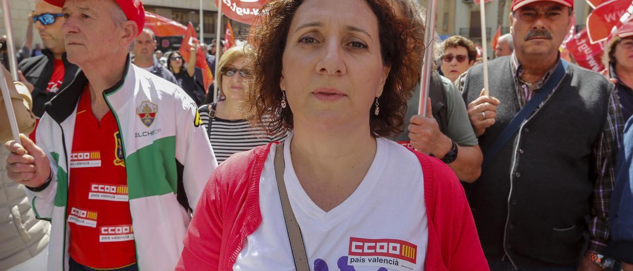 Carmen Palomar, en una manifestación del Primero de Mayo en Elche