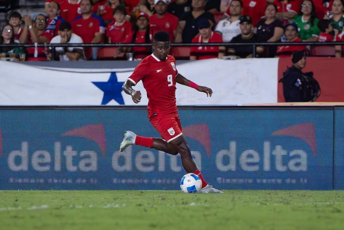Gustavo Herrera, con la selección de Panamá