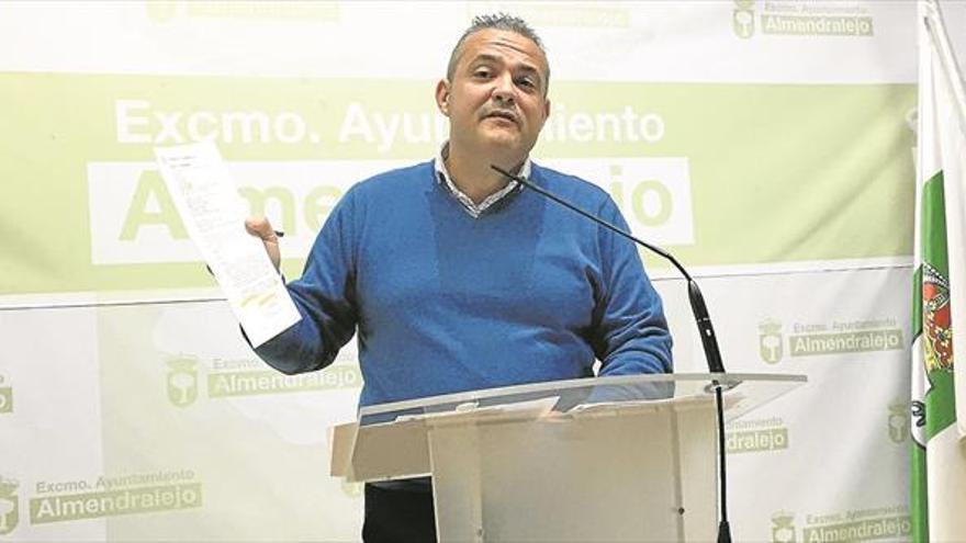 El impago de una tasa en Almendralejo paraliza varias obras en centros educativos