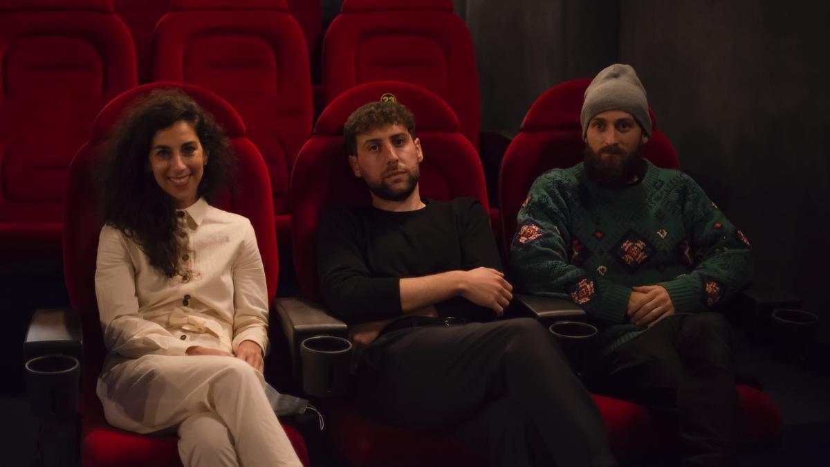 Mara Pérez, Alberto M. Vecino y Rubén Rodríguez: los tres miembros del grupo Chicharrón